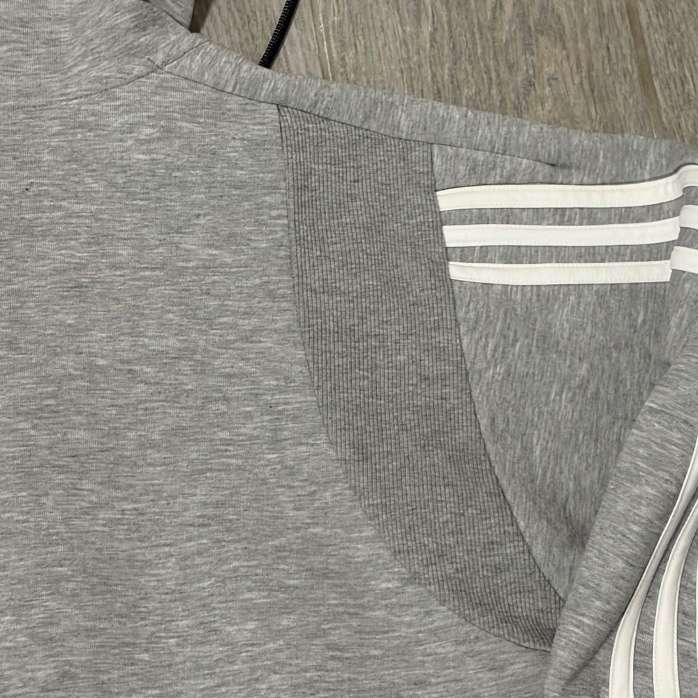 LIKE NEW! Women's Adidas Gray Knit Hoodie - XS - Picture 8 of 9